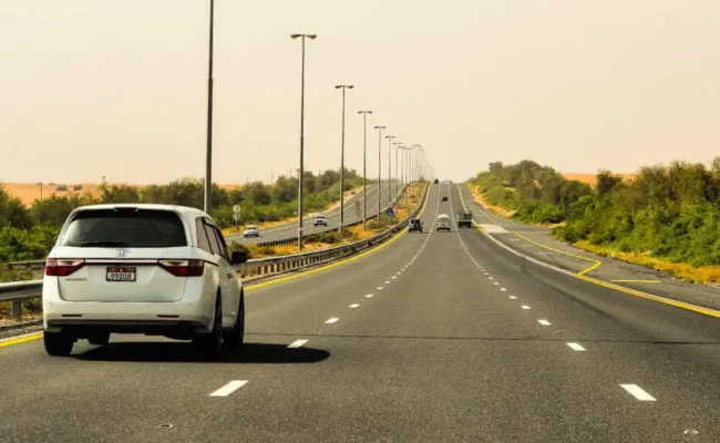 Driving-in-the-UAE.webp